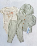 Salida de hospital Carter's con estampado de leoncito, set completo